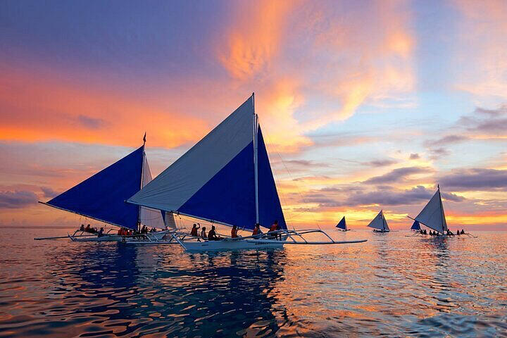 Paraw Sailing at Dusk